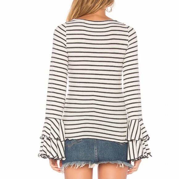 Free People Good Finds Ruffle‎ Cuff Long Sleeve Tee Size XS Bell Sleeve Bohemian - Picture 3 of 14